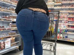 Big Booty Latina Milf In Jeans